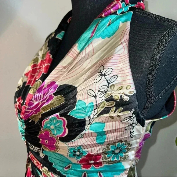 Joseph Ribkoff Trends Women’s Oriental Print Pleated Lined Halter V-Neck Top 8 - Picture 7 of 16